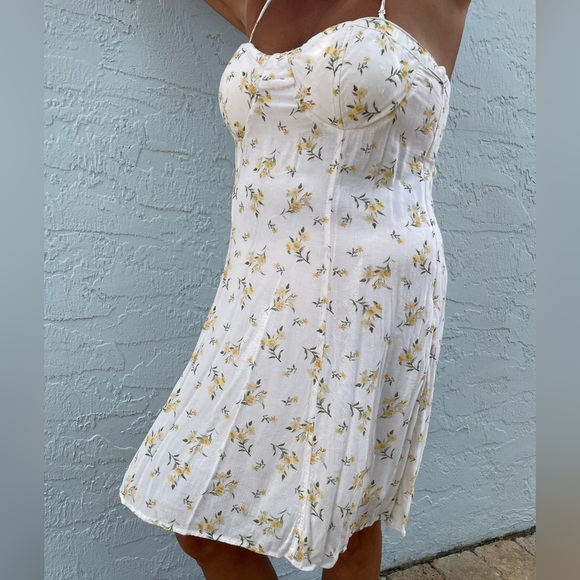 Soft Floral off white spaghetti strap sun dress with adjustable straps Size XL - Picture 3 of 16